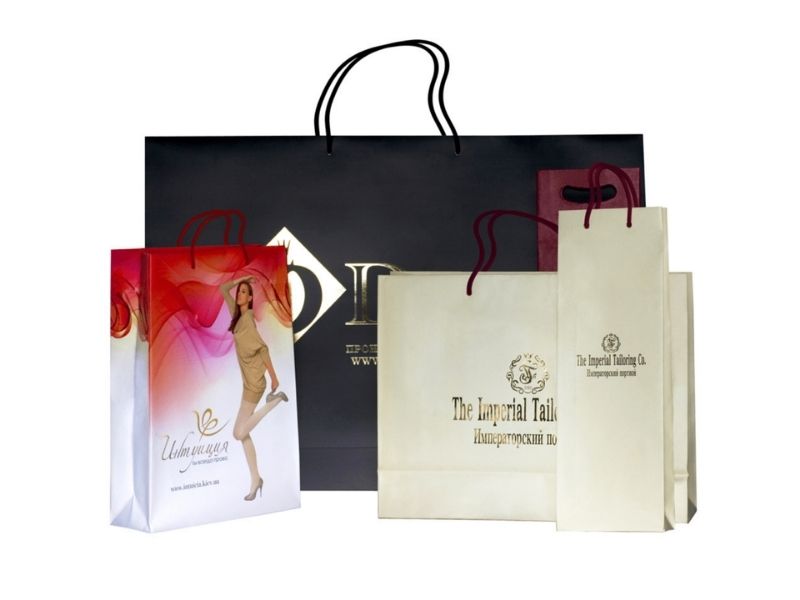 Пакети з логотипом