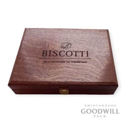 Коробка дерев’яна брендована для флешки фотографія