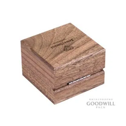 Коробка из дерева для украшений с логотипом фото