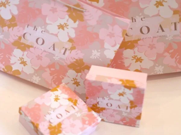 Брендова упаковка виготовлена на замовлення фотографія