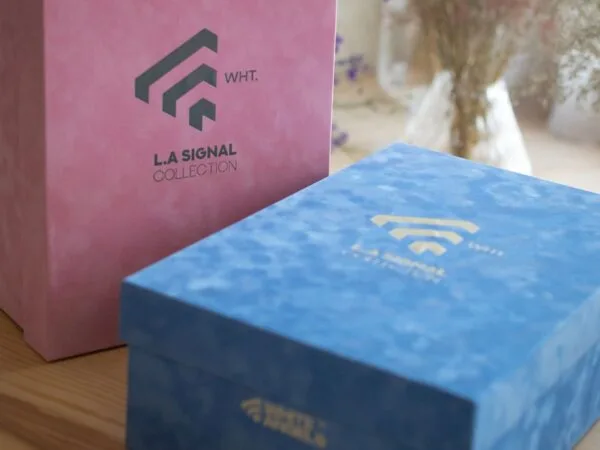 Приклад друку на картонних коробках фотографія