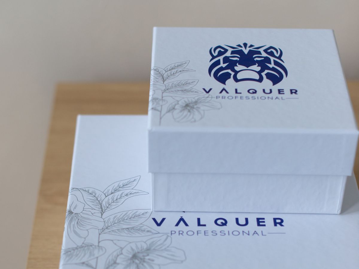 Фірмові коробки з логотипом приклад